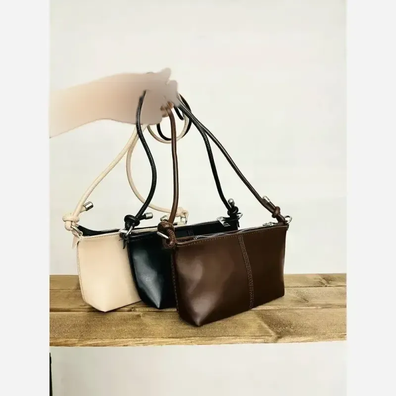 کیف فانتزی صابونی شیک رنگ بندی متنوع سایز 22 در 12 - تصویر 3