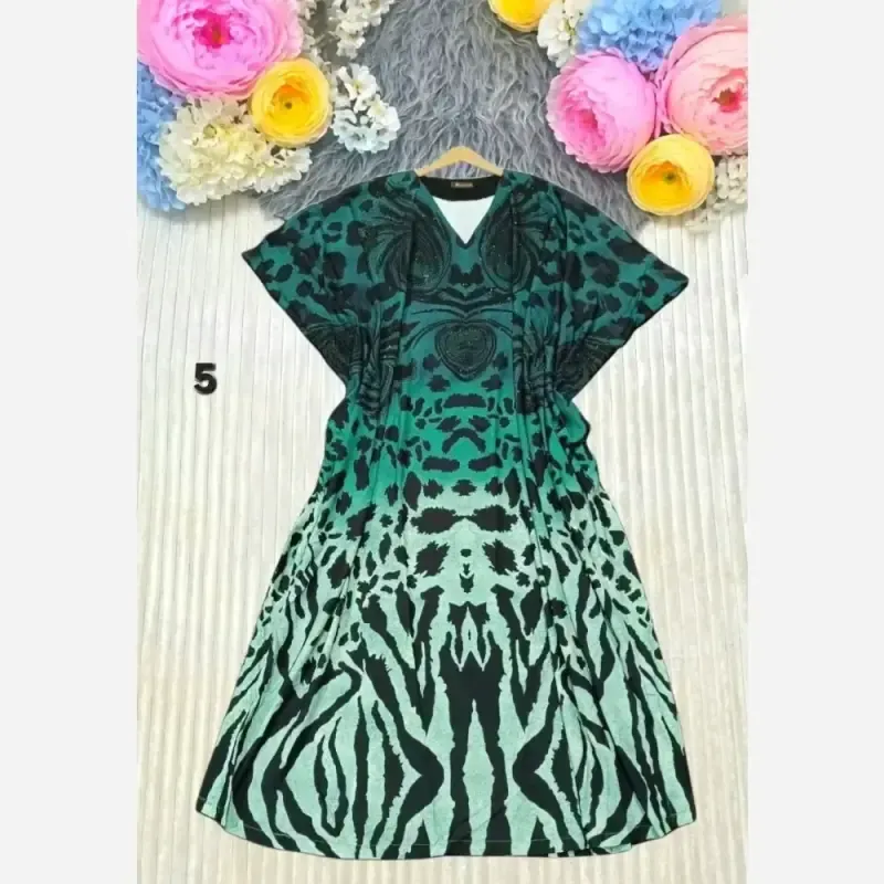 پیراهن عبایی مجلسی زنانه جنس سوپر الیزه گرم بالا نگین دار فری سایز - تصویر 6