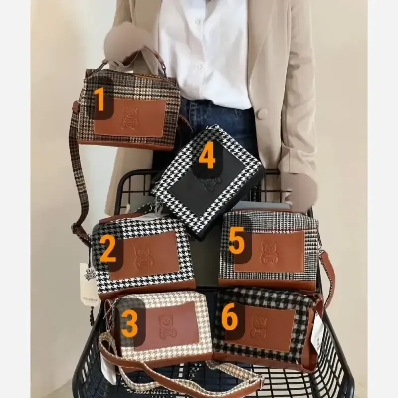 کیف زنانه Moschino جنس فوتر ابعاد 15 در 21 سانت - تصویر 14