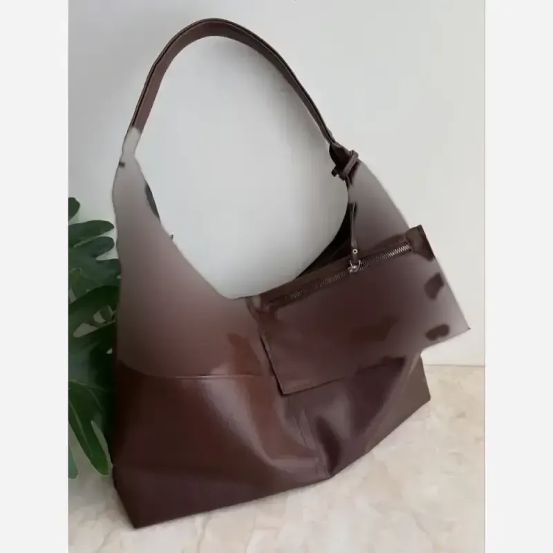 کیف زنانه شل شرانگ وارداتی طرح دو جیب جلو مشکی شکلاتی - تصویر 3