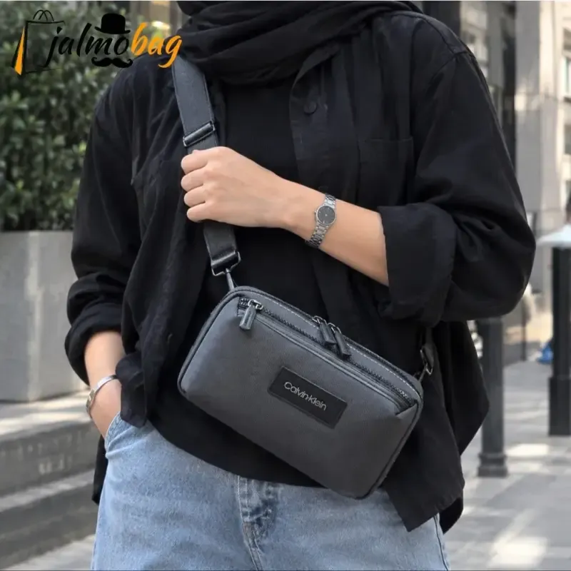 کیف دوشی دستی اسپرت کلوین کلاین پارچه برزنتی آب گریز سه کاره - تصویر 3
