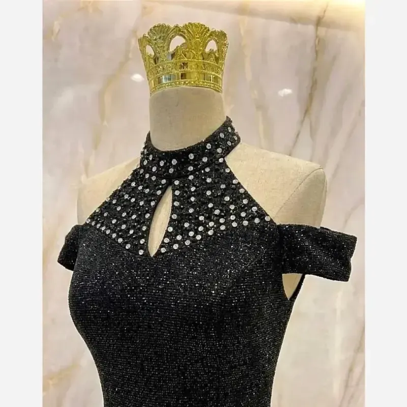 ماکسی مجلسی دانتل چمنی مشکی کاپدار و استردار نگین دوزی شده سایز 38 تا 52 - تصویر 3