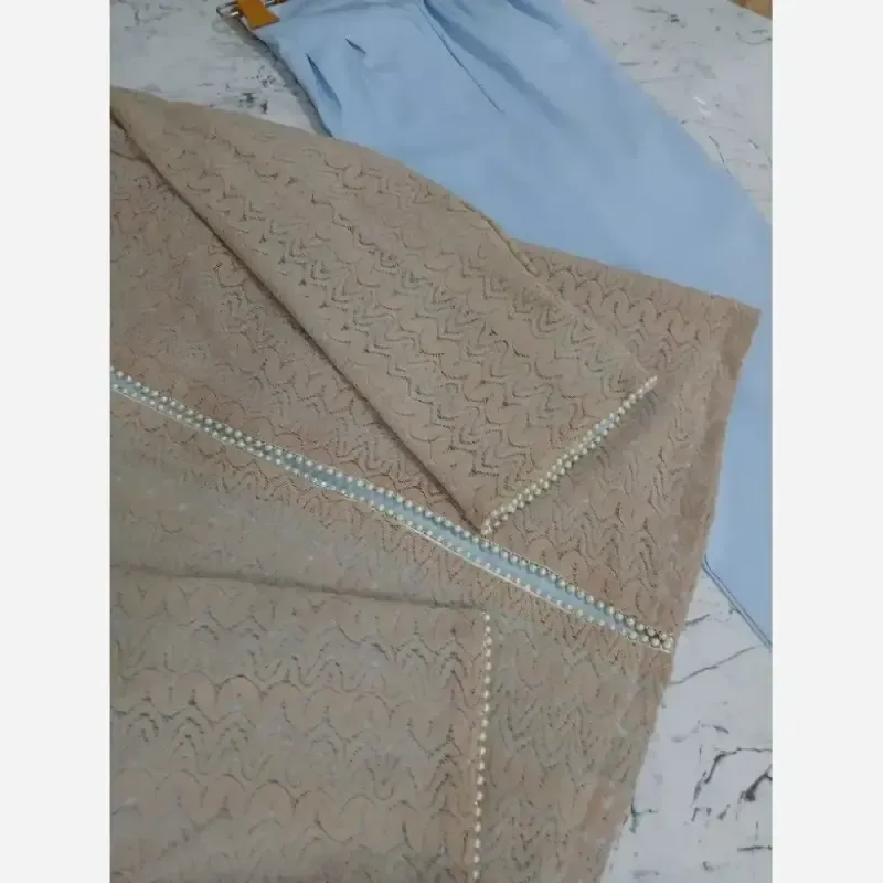 ست کت و شلوار مجلسی زنانه جنس گیپور دانتل و شلوار مازراتی - تصویر 10