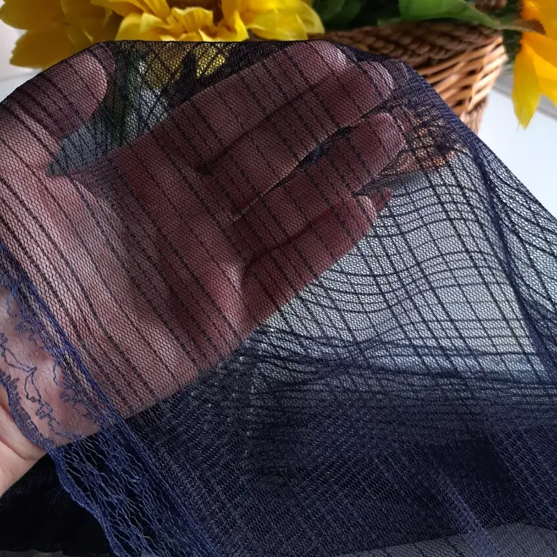 مینی اسکارف نقابدار تور دیپلمات مشکی سرمه ای قهوه ای دور گیپور دوزی شده خنک تابستانی - تصویر 3