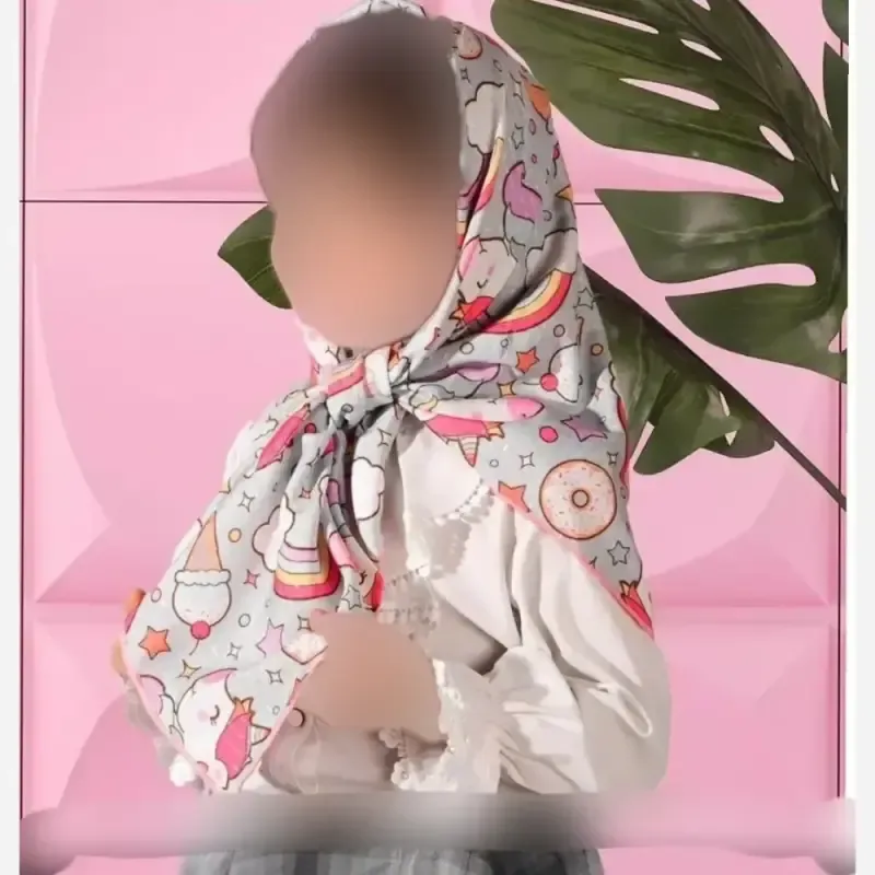 روسری ساتن دخترانه دوردوخت قواره 70 سانتی بسته دو عددی طرح فانتزی - تصویر 2