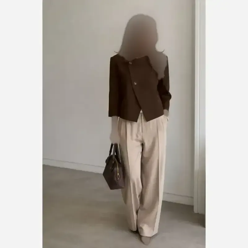 کت بلیزر زنانه مدل آرنا جنس کرپ دوخت مزونی - تصویر 6