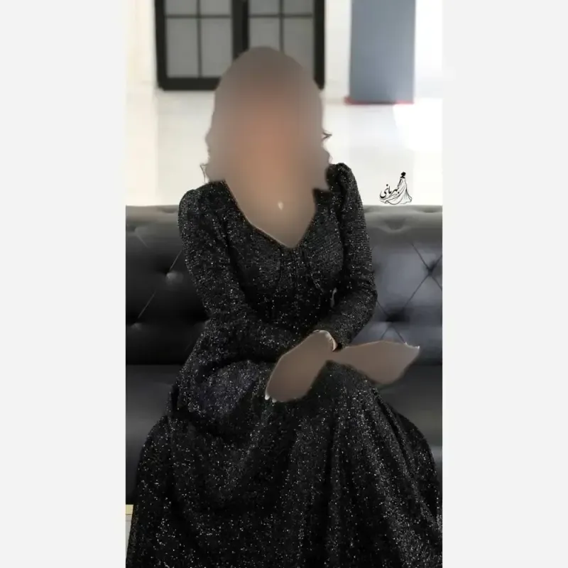 پیراهن بلند مجلسی زنانه دانتل چمنی مشکی کاپدار سنگدوزی شده سایز بزرگ - تصویر 5