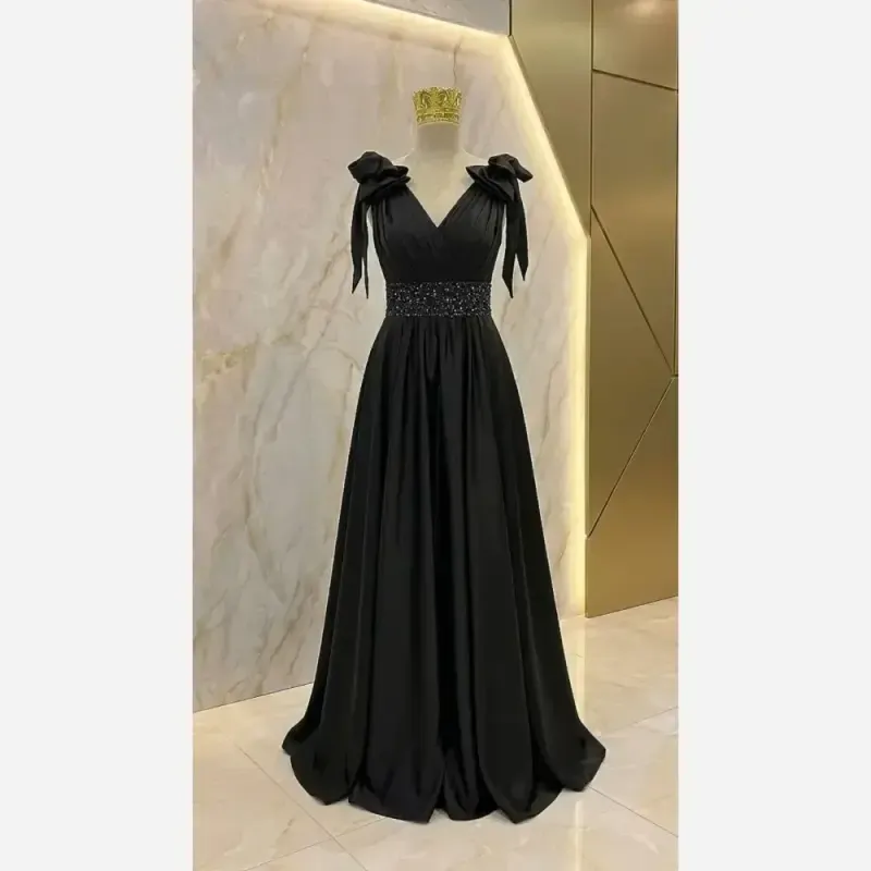 ماکسی زنانه مدل لاله ساتن تافته گرم بالا رنگ مشکی سایز 1 تا 3 کاپدار - تصویر 7
