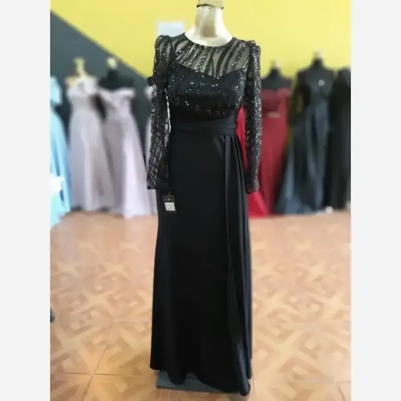 ماکسی شالدار مدل طناز پولک سنگ دوزی شده کرپ مشکی - تصویر 2