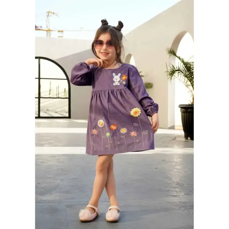 سارافون دخترانه مخمل کبریتی گلدوزی مناسب 1 تا 4 سال - تصویر 2