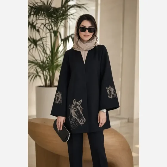 مانتو زنانه کرپ مازراتی گلدوزی مدل ایلیا فری سایز 40 تا 50