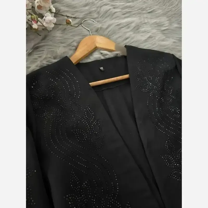 مانتو کت نگینی مجلسی جنس مازراتی رنگ مشکی سایز یک و دو - تصویر 9