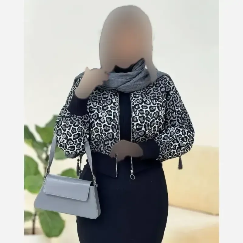 کاپشن بامبر زنانه جنس تافته گلیمی رنگ شکلاتی و طوسی فری سایز - تصویر 11