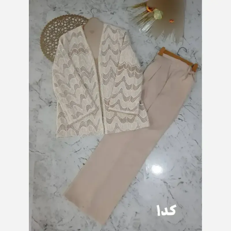 ست کت و شلوار مجلسی زنانه جنس گیپور دانتل و شلوار مازراتی - تصویر 2
