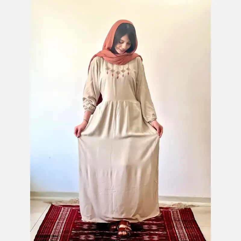 پیراهن ساحلی گلدوزی ماریا جنس نخ ململ فری سایز - تصویر 2