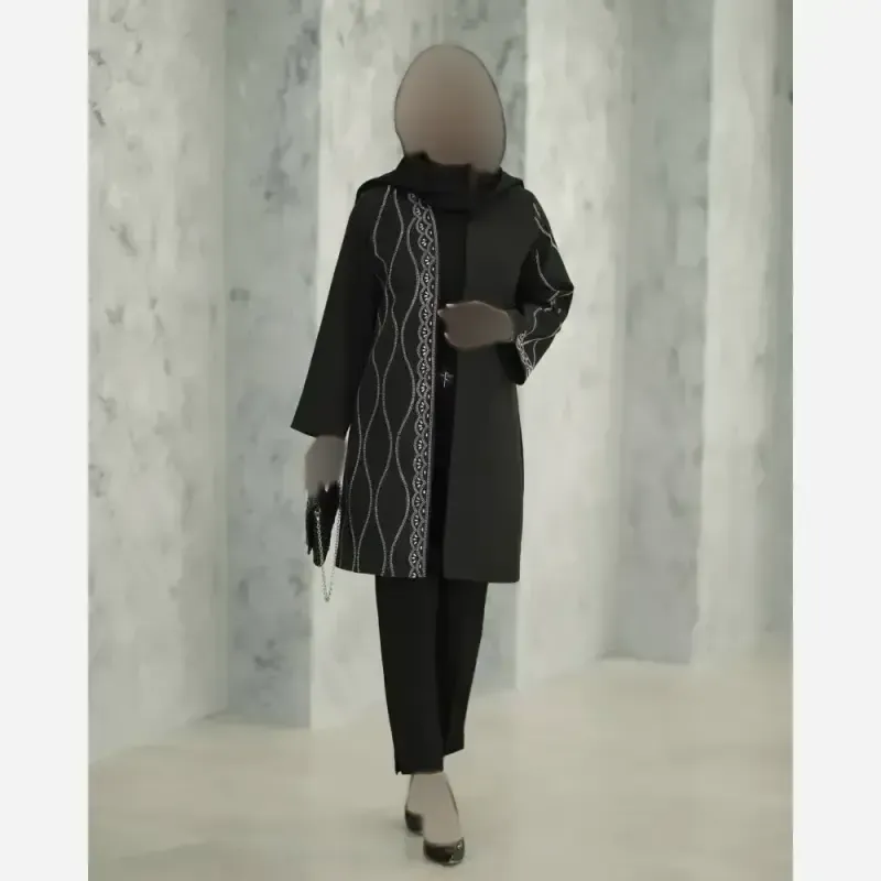 کت مانتویی زنانه مدل مهدیس پارچه سوپر مازراتی رنگ مشکی قد 90 سایز بزرگ - تصویر 3