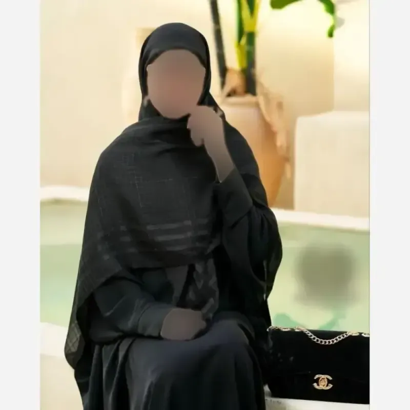 روسری نخی بزرگ تک رنگ حاشیه زرک دار قواره 125 سانت مجلسی - تصویر 4
